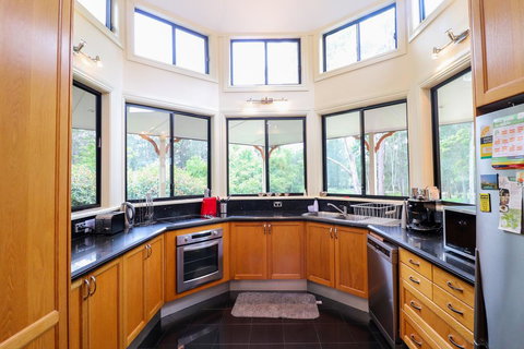 Lumeah House - Accommodation in Bendigo 2