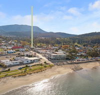 Luxurious Apartment A Stones Throw From The Beach - Accommodation in Bendigo