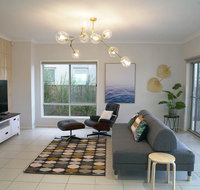 Luxury Waterfront Villa in Sanctuary Lakes - Accommodation in Bendigo