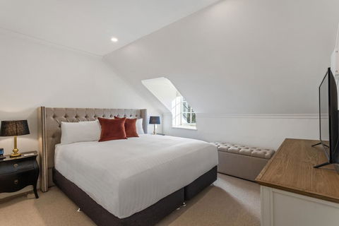 Lythgo's Row Colonial Cottages - Accommodation in Bendigo 1