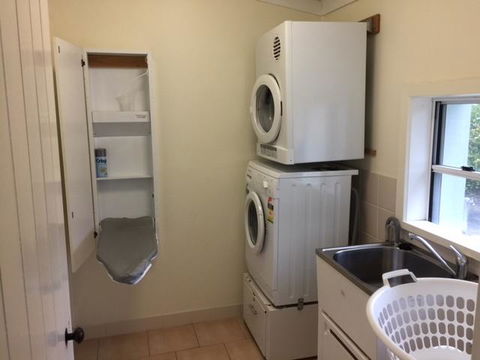 MacDonnell House Naracoorte - Accommodation in Bendigo 3