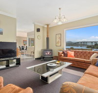 Manfield City Waterfront View Cottage - Accommodation in Bendigo