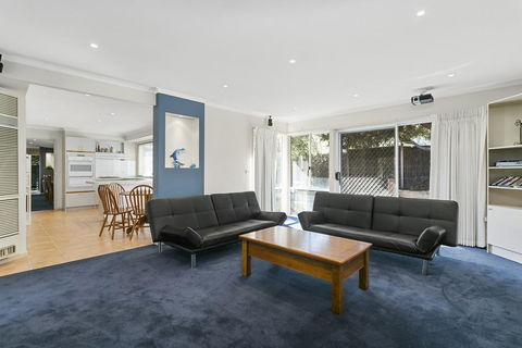 McCrae On The Beach - Right On The Magnificent Beach - Accommodation in Bendigo 3
