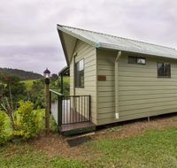 Mena Creek Flower House - Accommodation in Bendigo