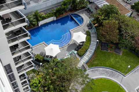 Meriton Suites Broadbeach - Accommodation in Bendigo 0