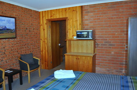 Merrijig Motor Inn - Accommodation in Bendigo 2