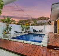Miami Beachside Beach House - Accommodation in Bendigo