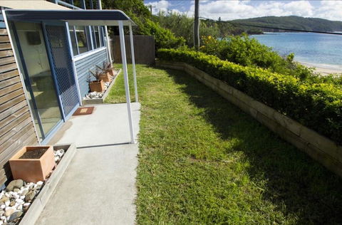Mick's Apartment - Seal Rocks Beachfront - Accommodation in Bendigo 0