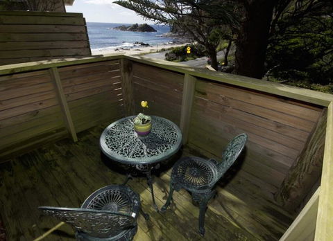 Mick's Beach Cottage - Seal Rocks Beachfront - Accommodation in Bendigo 1
