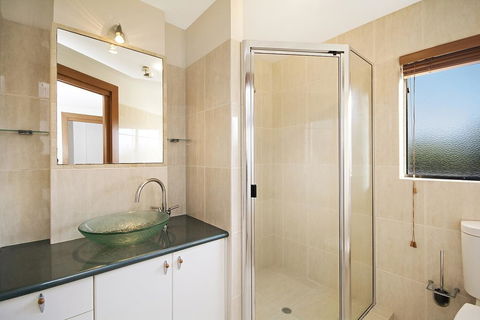 Minutes Walk To Peregian Beach And Surf! - Unit 1/28 Pelican Street - Accommodation in Bendigo 1