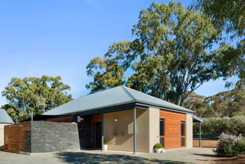 Moss's Place - Accommodation in Bendigo 0