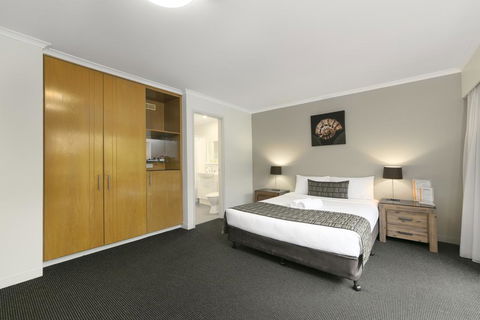 Mt Ommaney Hotel Apartments - Accommodation in Bendigo 0