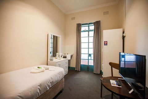Captain Stirling Hotel - Accommodation in Bendigo 3
