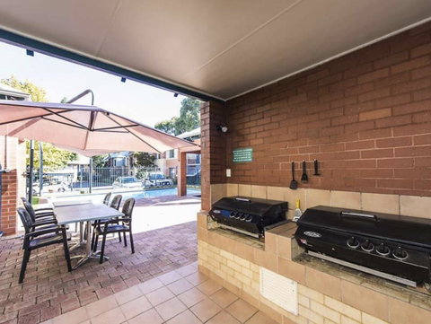 Subiaco Village 20 - Accommodation in Bendigo 18