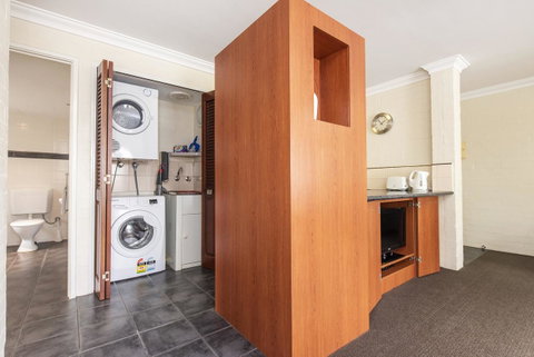 Subiaco Village 20 - Accommodation in Bendigo 10