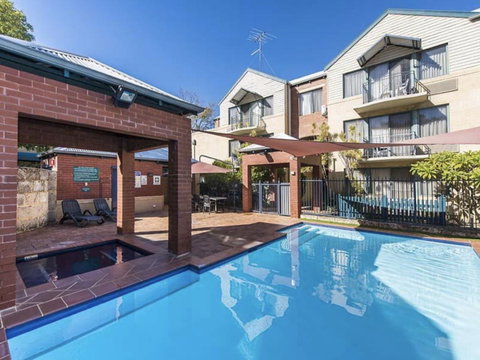 Subiaco Village 20 - Accommodation in Bendigo 17