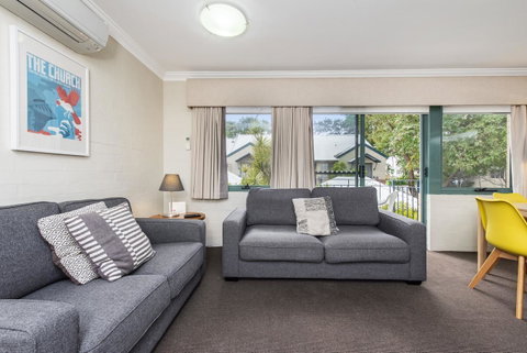 Subiaco Village 20 - Accommodation in Bendigo 0