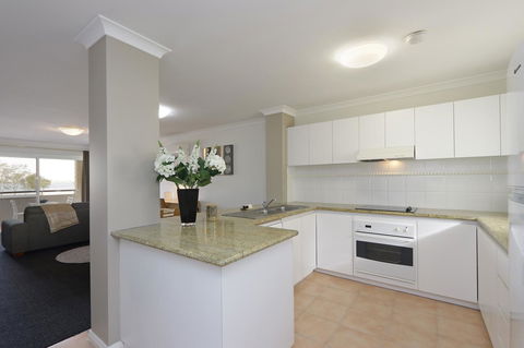 Hillarys Marina Apartment - Accommodation in Bendigo 16