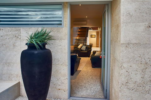 The Urban Beach House - Accommodation in Bendigo 6