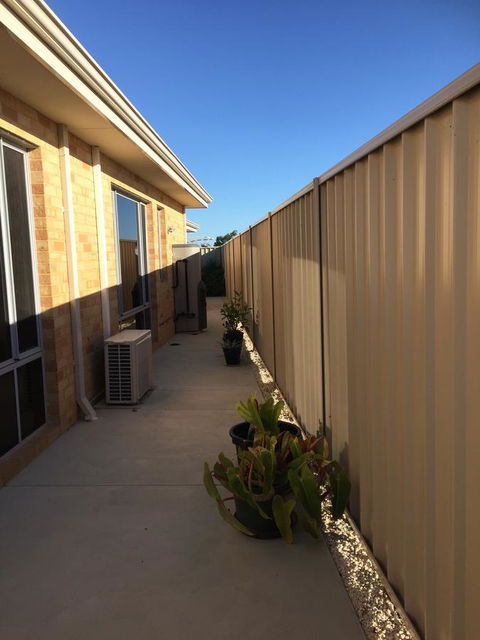 Lakeside Views - Accommodation in Bendigo 11