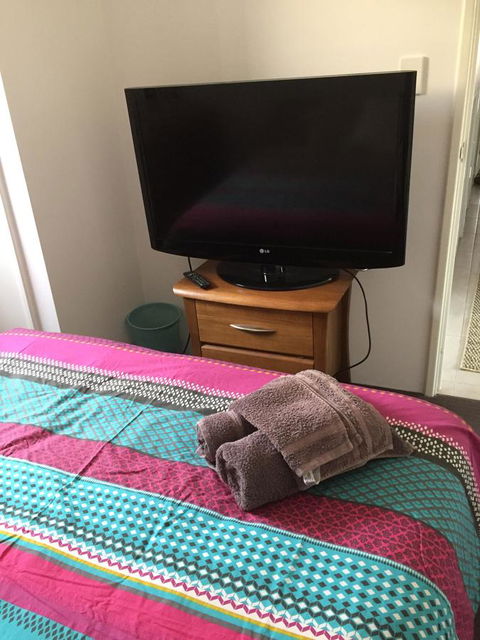Lakeside Views - Accommodation in Bendigo 1