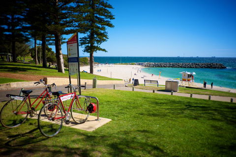 Cottesloe Artist's Beach Retreat - Accommodation in Bendigo 15