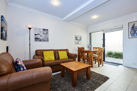 Fremantle Townhouse U/5 - Accommodation in Bendigo 3