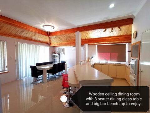 Cosy Easy Access Home Near Perth CBD And Fremantle - Accommodation in Bendigo 11
