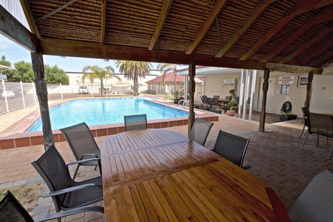 Bunbury Motel And Apartments - Accommodation in Bendigo 4