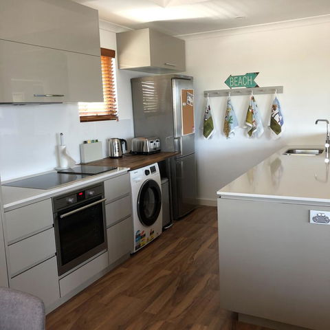 Mullaloo Beachfront Retreat - Accommodation in Bendigo 5