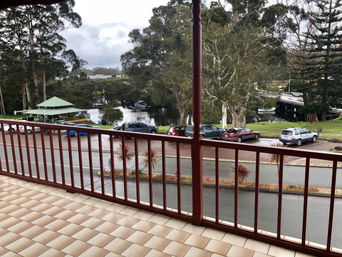Denmark Reflections - Accommodation in Bendigo 9