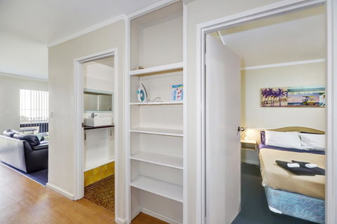West Beach Lagoon 202 - Quiet & Ground Floor! - Accommodation in Bendigo 10