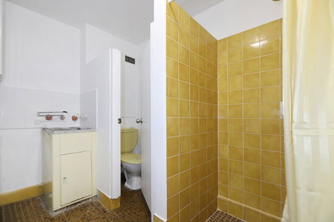 West Beach Lagoon 202 - Quiet & Ground Floor! - Accommodation in Bendigo 13
