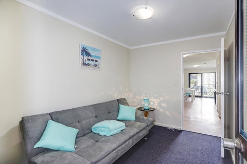 West Beach Lagoon 202 - Quiet & Ground Floor! - Accommodation in Bendigo 4