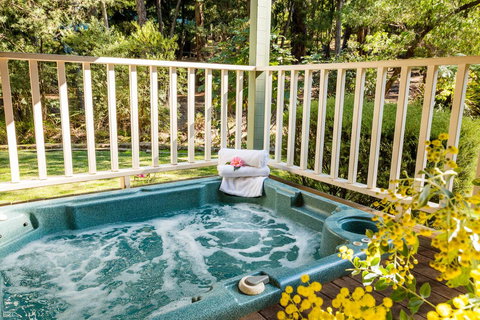 Riverglen Chalets - Accommodation in Bendigo 2