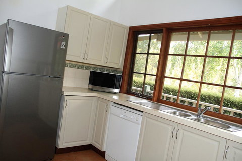 Riverglen Chalets - Accommodation in Bendigo 9