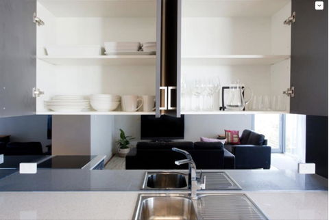 Adele's Luxury South Beach Apartment With King Bed - Accommodation in Bendigo 14