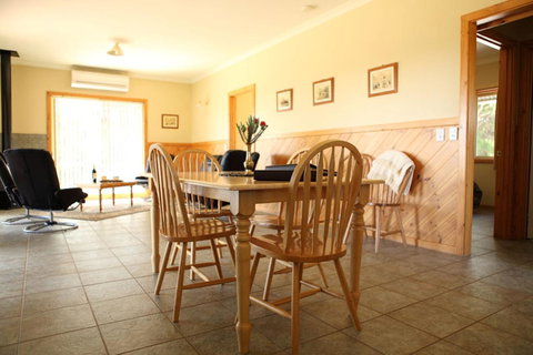 Riverside Retreat Chalets, Walpole - Accommodation in Bendigo 10