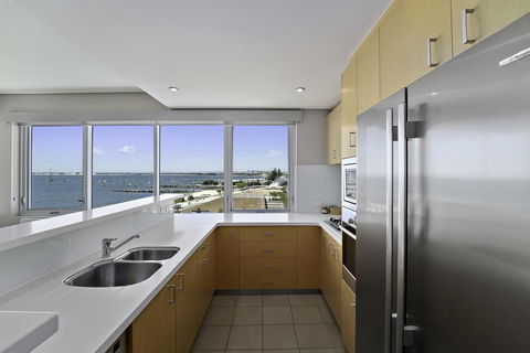 Luxury Suite Bunbury - Accommodation in Bendigo 8