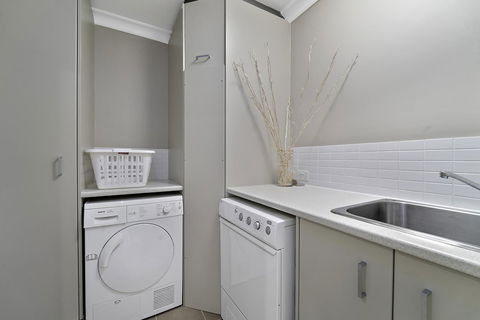 Luxury Suite Bunbury - Accommodation in Bendigo 15