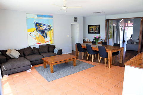 Fremantle Heritage Home For You To Enjoy! - Accommodation in Bendigo 18