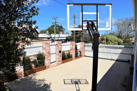 Fremantle Heritage Home For You To Enjoy! - Accommodation in Bendigo 8
