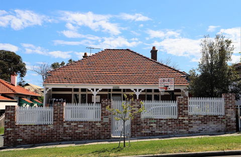 Fremantle Heritage Home For You To Enjoy! - Accommodation in Bendigo 0