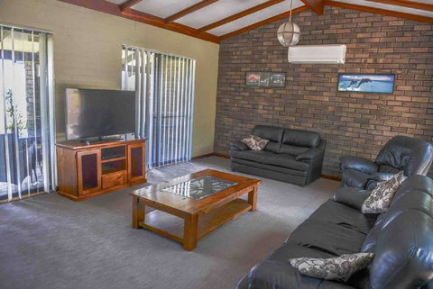Geraldton Holliday Villas - Accommodation in Bendigo 8