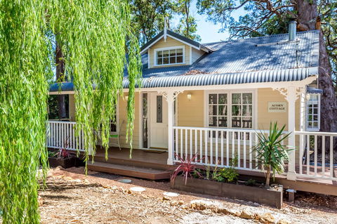 Quiet Escapes Cottages - Accommodation in Bendigo 12