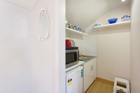 Fremantle Local Beach Studio - Accommodation in Bendigo 18