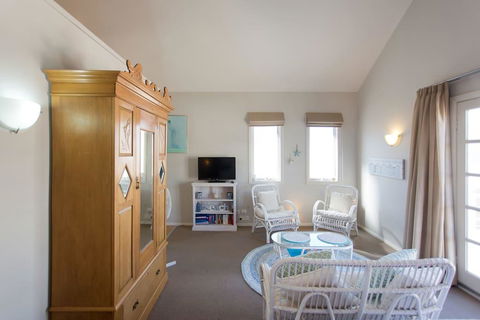 Fremantle Local Beach Studio - Accommodation in Bendigo 2