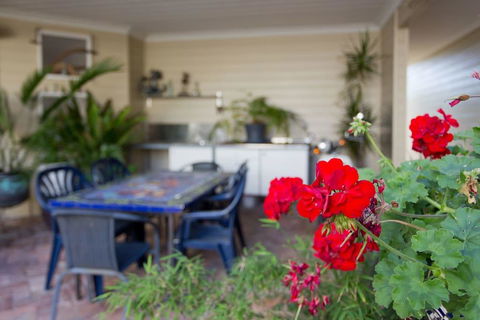Fremantle Local Beach Studio - Accommodation in Bendigo 4