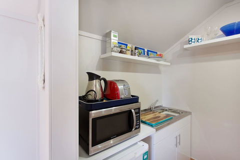 Fremantle Local Beach Studio - Accommodation in Bendigo 12