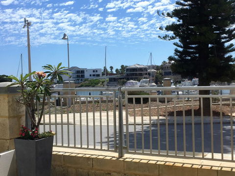 Studio Style Mindarie Marina - Accommodation in Bendigo 1